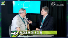 El Padre Ángel Rossi ante 8000 Productores CREA, invitó al Campo a ser esperanzados: “Habitando el alma”