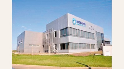Empresa local se asocia a un grupo francés para abrir una planta de fertilizante
