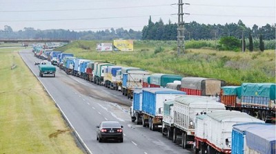 Un paro en los puertos del Gran Rosario amenaza las exportaciones sojeras