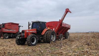 Maquinaria agrícola: crecieron 67,3% las ventas de tractores y 96,9% las de cosechadoras