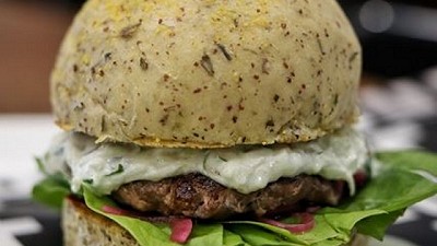 La hamburguesa de cordero mesopotámico llegó a la cocina gourmet