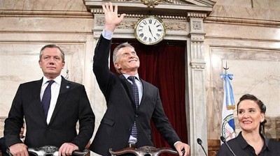 La propaganda antipolítica de los liberalotes, por Fernando A. Iglesias