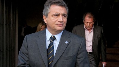 Punto final a la controversia, Etchevehere devolvió los 500 mil pesos 