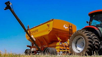 Comofra completó la familia de tolvas semilleras AT/SF