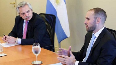 El Gobierno responde a las críticas por no tener un plan y apuesta por giro en septiembre