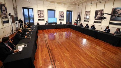 El Gobierno pone el foco en la oferta de dólares para evitar una devaluación