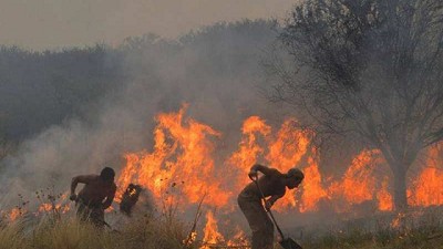 La ley de manejo del fuego, recientemente sancionada por el Congreso Nacional, presume que los propietarios rurales son delincuentes potenciales