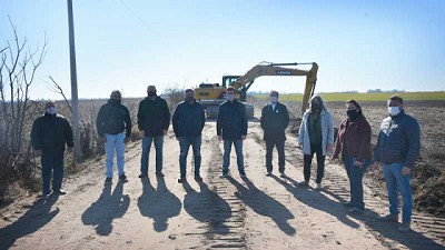 Rodríguez presentó avances de obras en caminos rurales