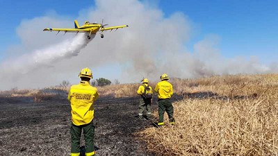 Fearca y Protección Civil de Santa Fe combaten focos de incendio
