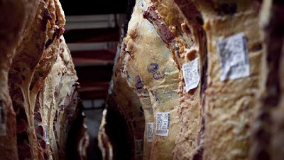 El precio promedio de exportación de carne bovina refrigerada y congelada resultó en el mes de septiembre de 2022 de u$s 5.504 por tonelada