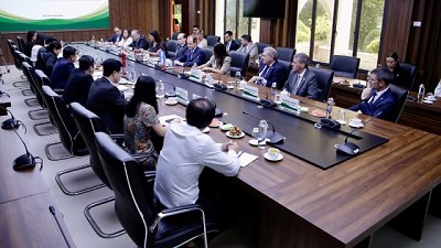 En Vietnam la Región Centro avanza con negociaciones para exportar carne porcina y cítricos