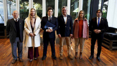 Caputo se reunió con CIARA-CEC y espera a la Mesa de Enlace esta tarde