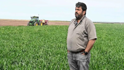 El gran papero argentino que riega desiertos: ya transformó 2.750 hectáreas con agua del río Negro