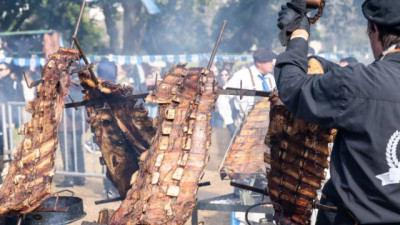 Los 10 secretos que usan los mejores asadores argentinos y que casi nadie conoce