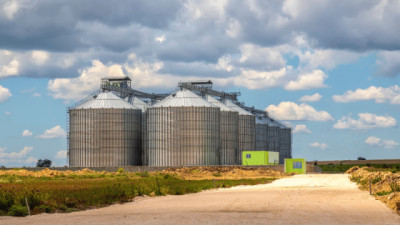 El agro sigue liderando la generación de divisas, pero petróleo y minería acortan la distancia