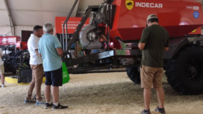 Indecar lleva su maquinaria agrícola a las principales ferias del país con demostraciones en vivo